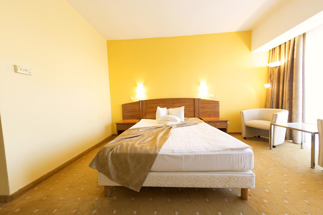 Hotel Parc Алба-Юлия Экстерьер фото