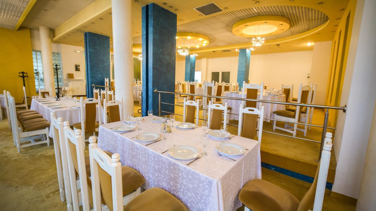 Hotel Parc Алба-Юлия Экстерьер фото