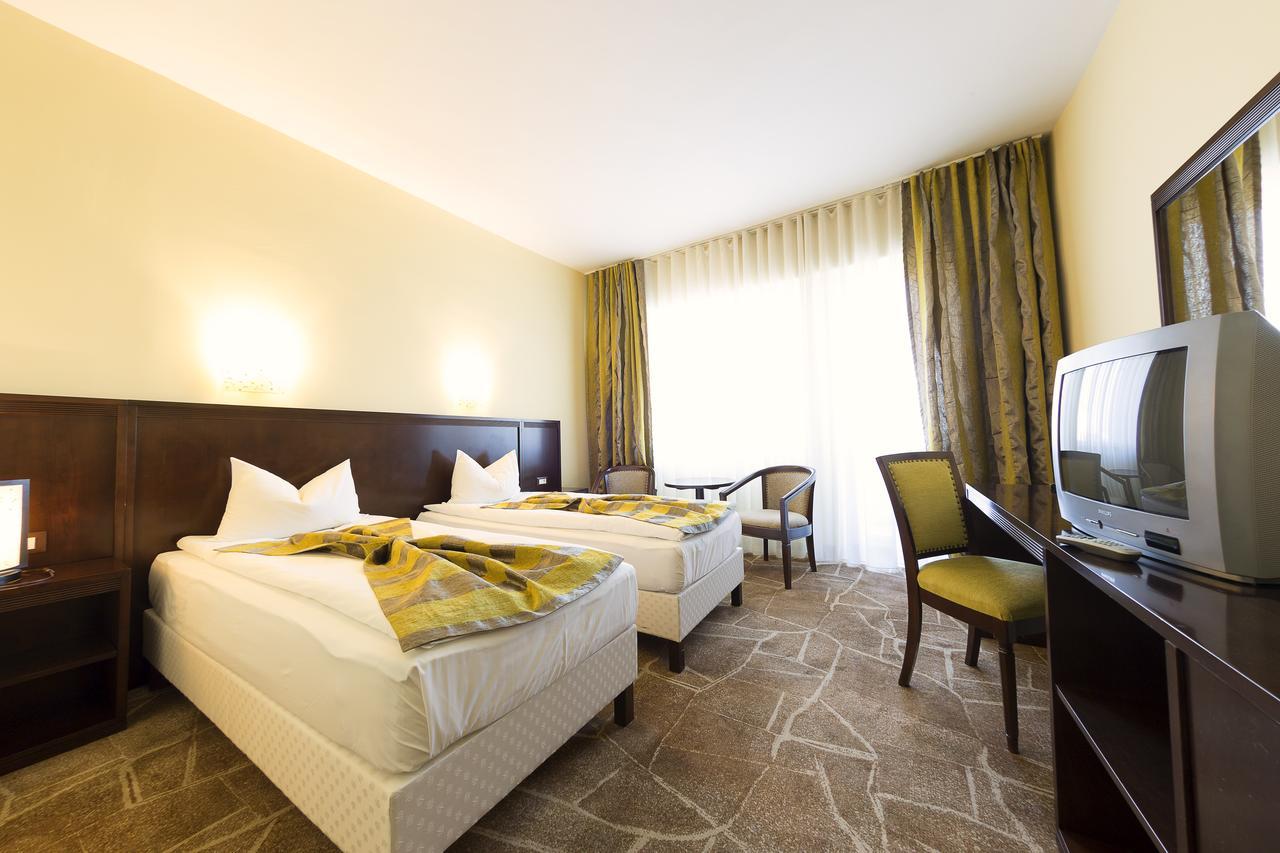 Hotel Parc Алба-Юлия Экстерьер фото